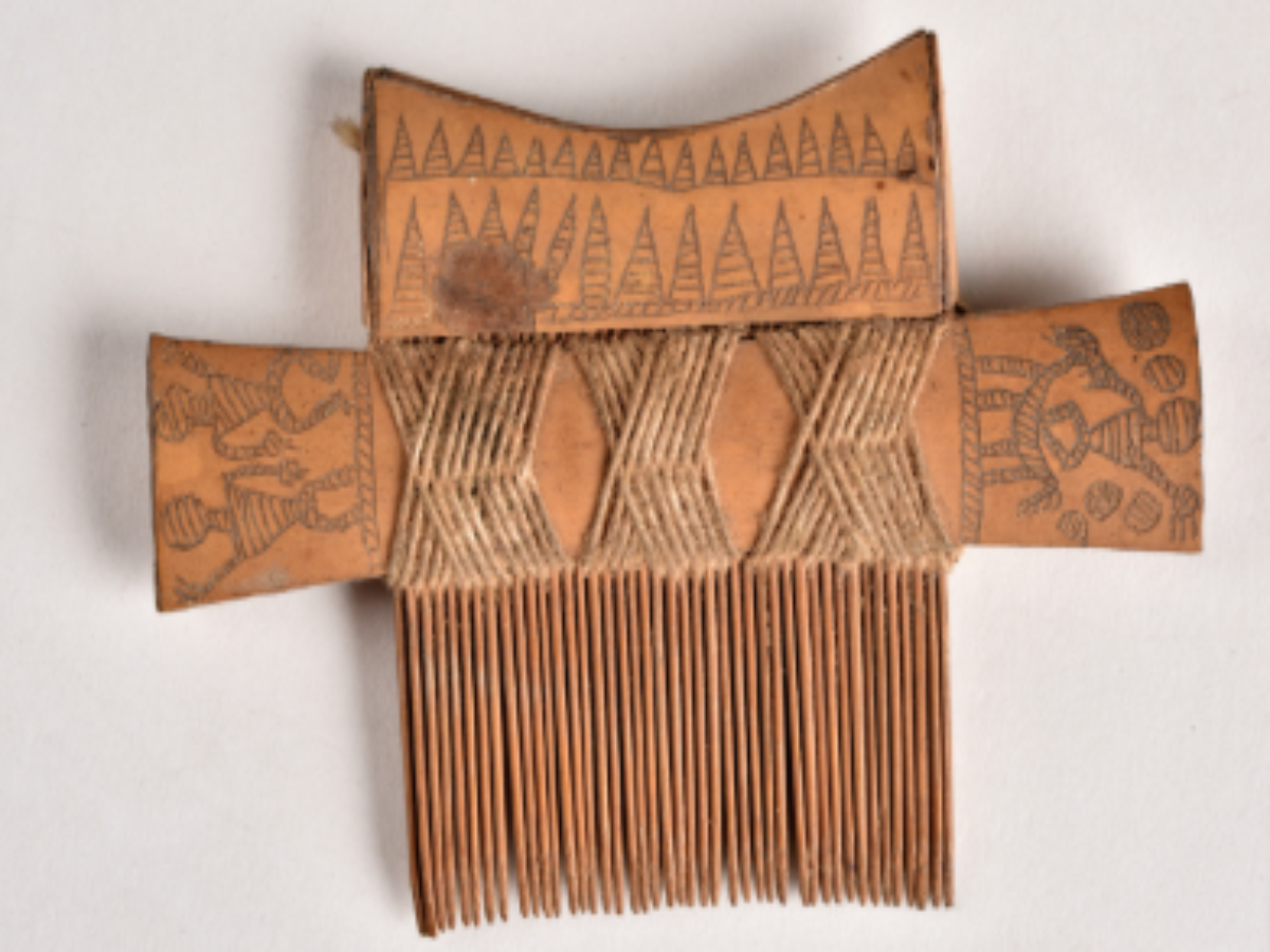 Bamboo comb representing Baiga Tribe Bamboo comb representing Baiga Tribe