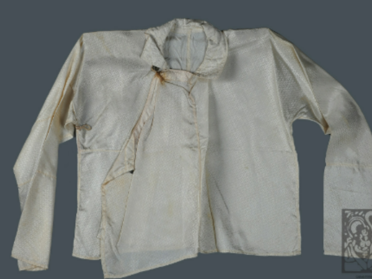 Traditional Shirt of Bhutia Tribe Traditional Shirt of Bhutia Tribe