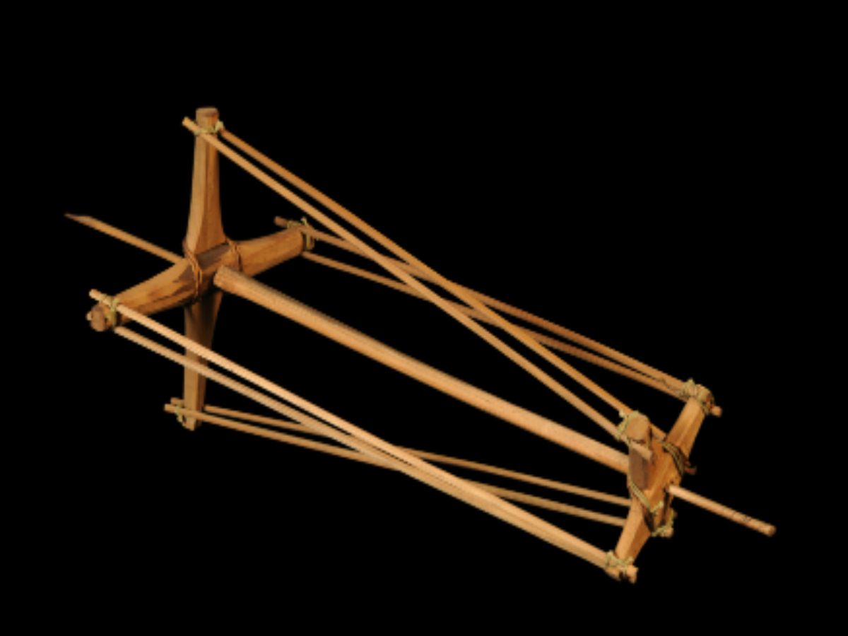 A traditional wooden weaving apparatus (Churki) A traditional wooden weaving apparatus (Churki)