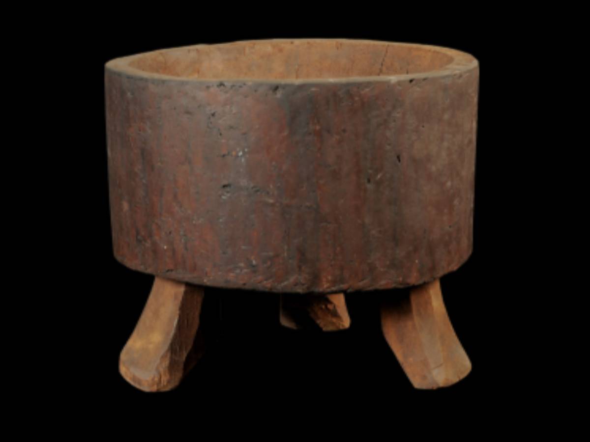 smooth-surfaced wooden vessel smooth-surfaced wooden vessel