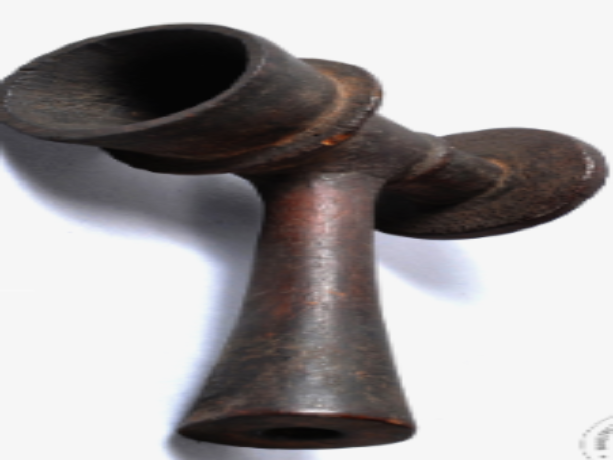 Wooden tobacco pipe Wooden tobacco pipe