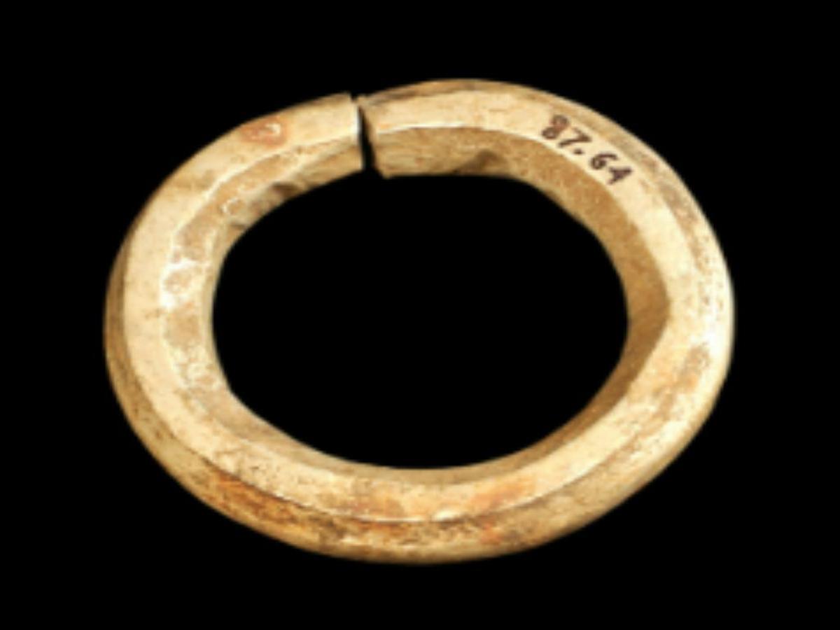 Khadu Metal Bangle Khadu Metal Bangle
