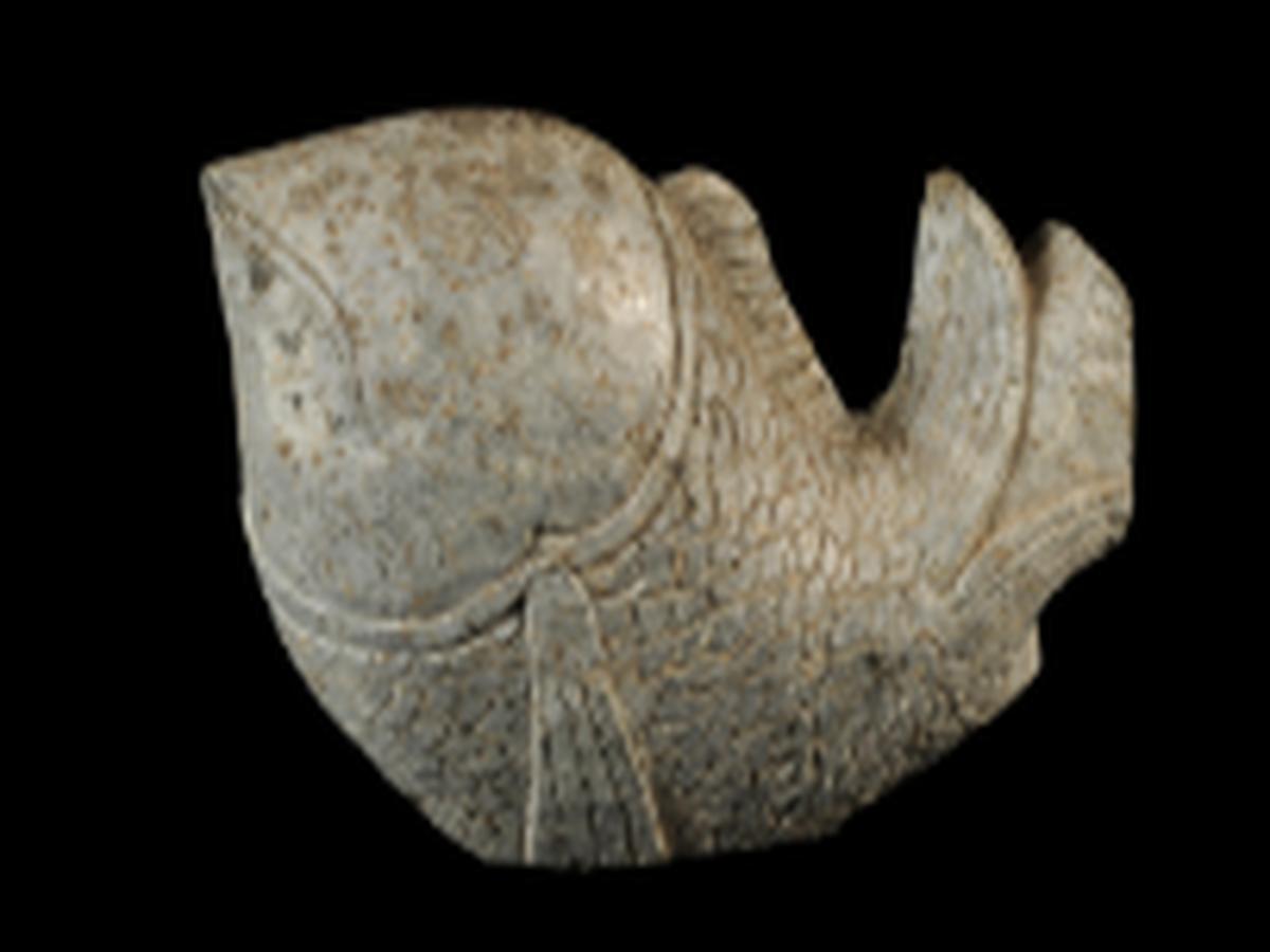 Fish-themed paperweight of santhal tribe Fish-themed paperweight of santhal tribe