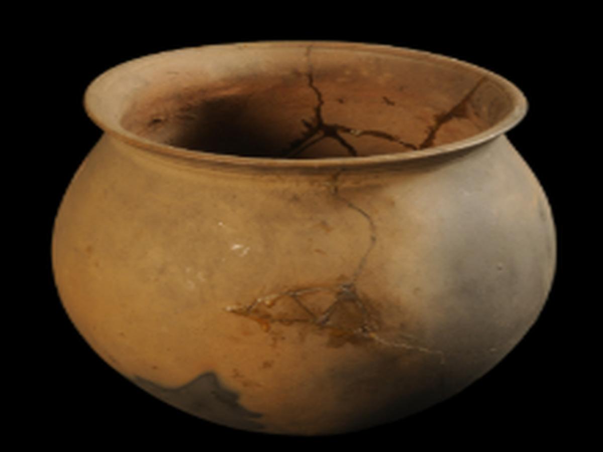 Wide Short Neck Clay Pot Wide Short Neck Clay Pot