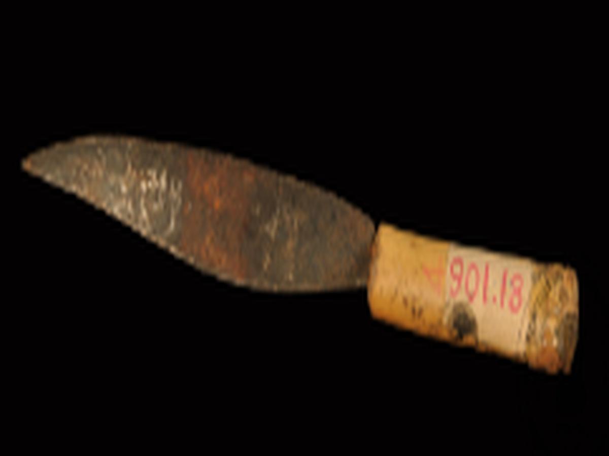 Leaf-Shaped Knife OF KHOND TIRBE Leaf-Shaped Knife OF KHOND TIRBE
