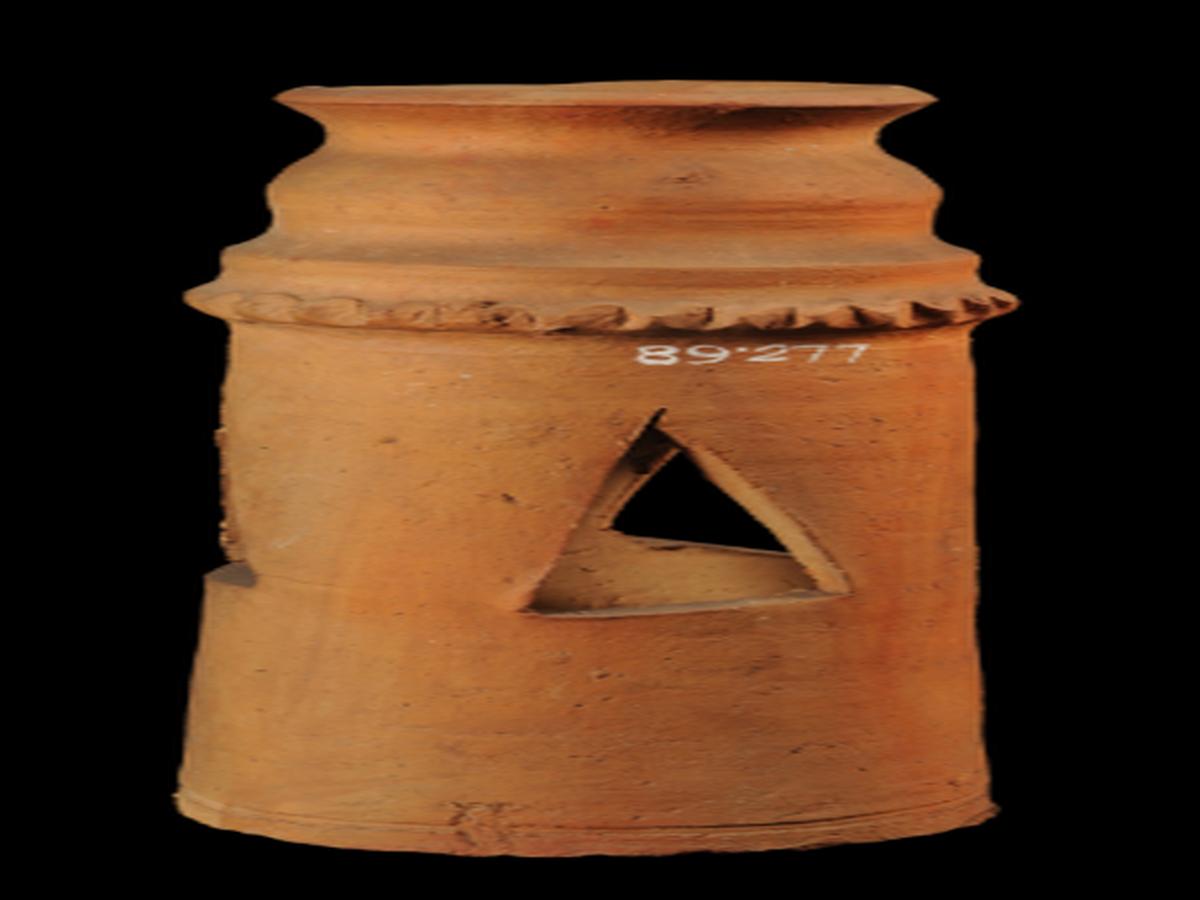 Earthen Lamp Cover OF Binjhal Tribe Earthen Lamp Cover OF Binjhal Tribe