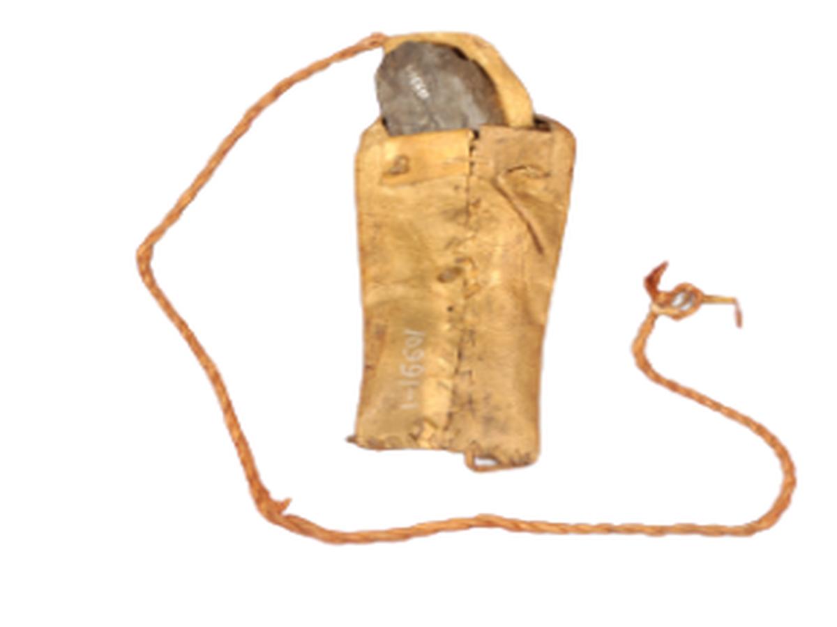 Leather Pouch with Flint Leather Pouch with Flint