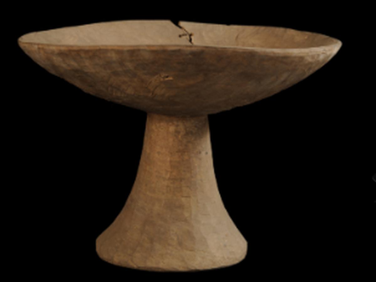 Lotha Naga Tribe’s Wooden Plates Lotha Naga Tribe’s Wooden Plates