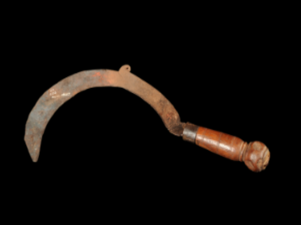 Traditional Iron Scythe Traditional Iron Scythe