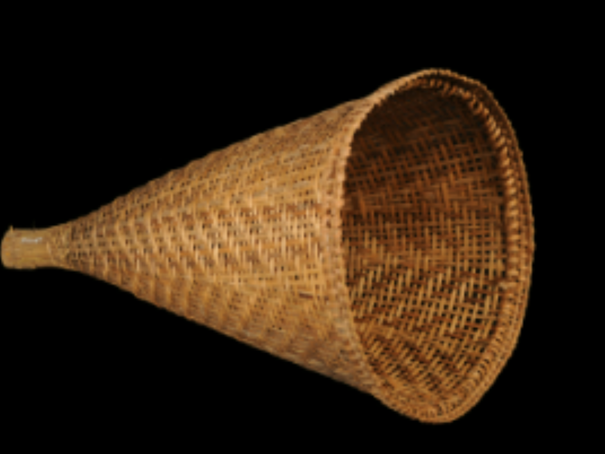 Raju: Cylindrical Bamboo Fishing Basket Raju: Cylindrical Bamboo Fishing Basket