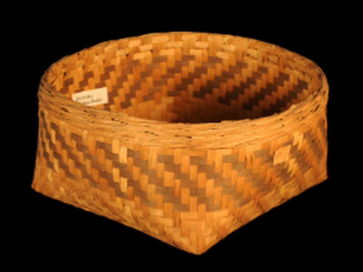 Dangra Firmly-Woven Bamboo Basket Dangra Firmly-Woven Bamboo Basket