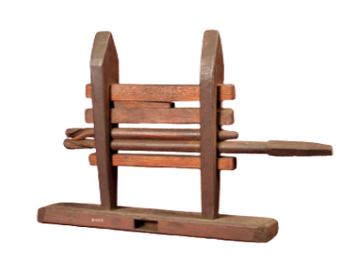 Traditional Weaving Apparatus Traditional Weaving Apparatus