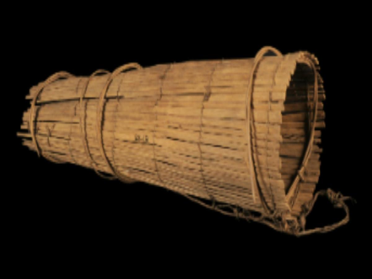 Dandar: Funnel-Shaped Bamboo Fish Trap Dandar: Funnel-Shaped Bamboo Fish Trap