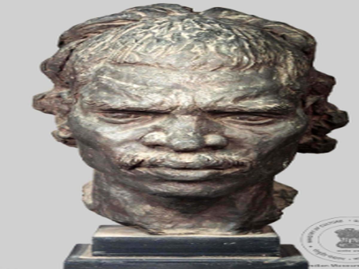 Sculpture of gond male 
