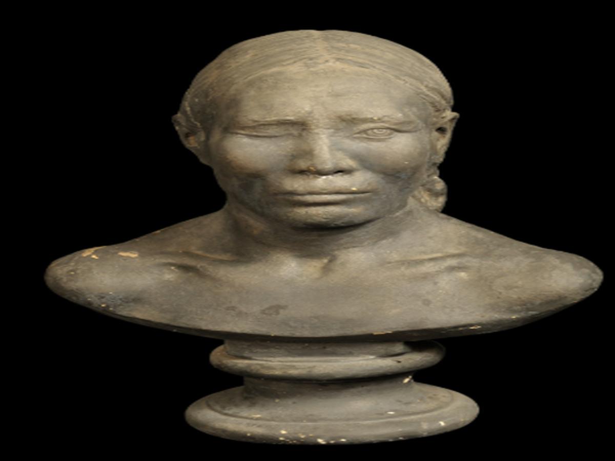 Sculpture of Bhutia Woman Sculpture of Bhutia Woman
