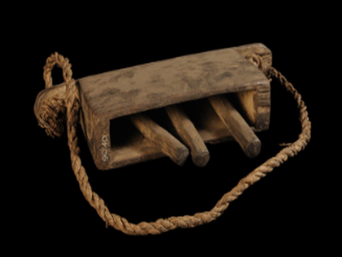 Wooden cylindrical Bell Wooden cylindrical Bell