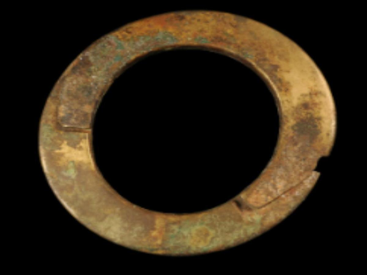 Chudi: Split Brass Bangle Chudi: Split Brass Bangle