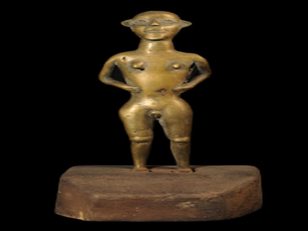 Symbolic Metal Sculpture of Female Symbolic Metal Sculpture of Female