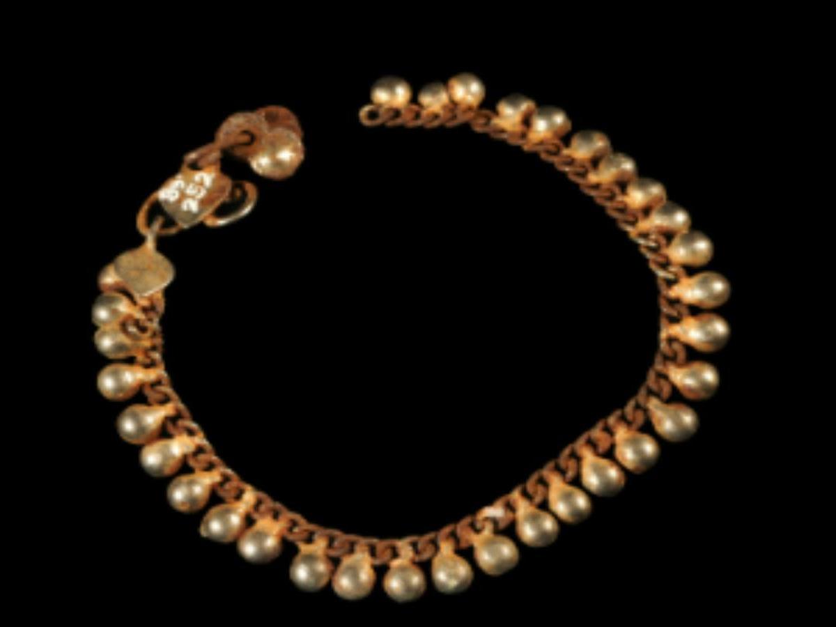 Gugur: Ornamental Anklet Gugur: Ornamental Anklet