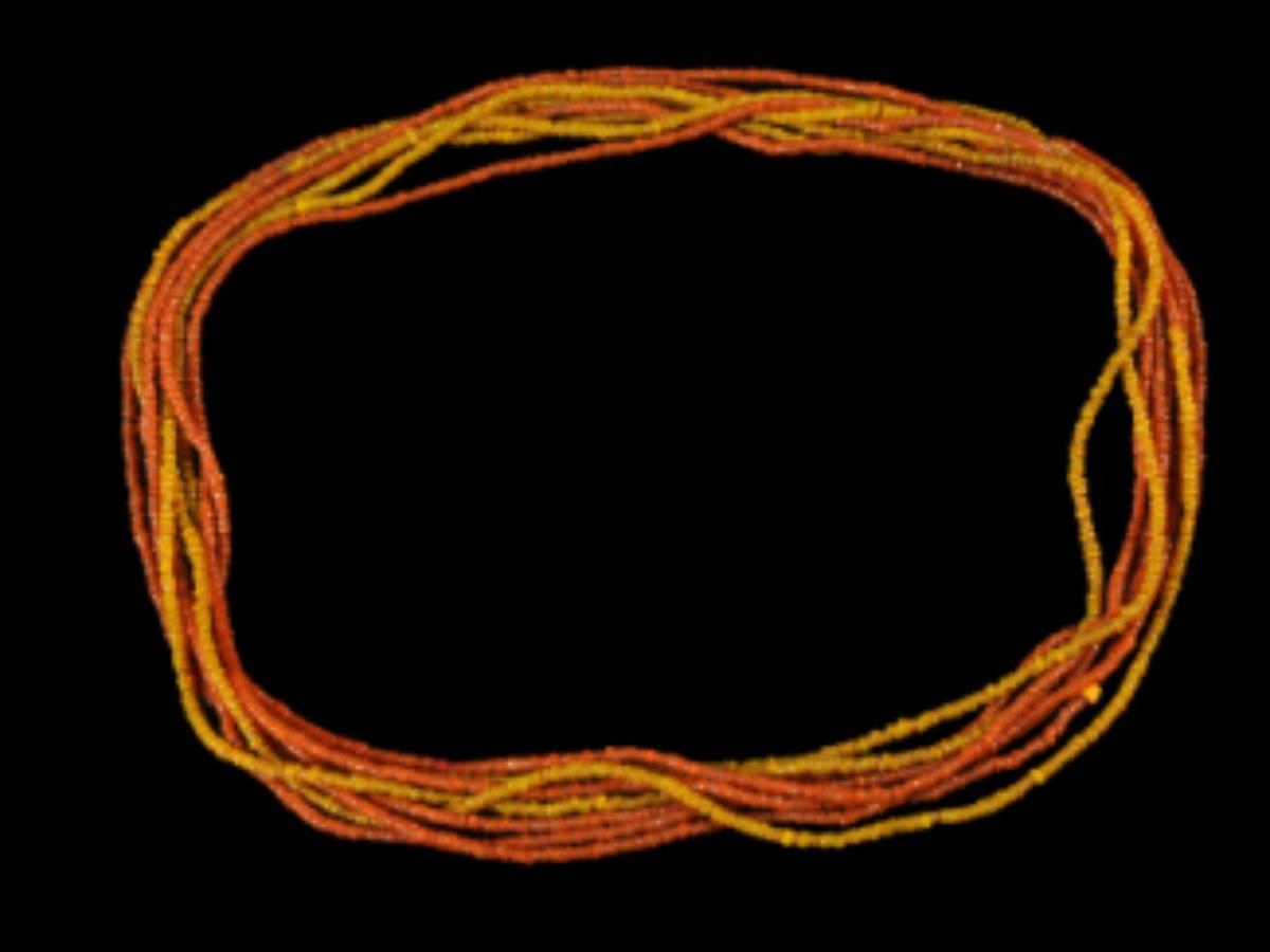 Dual-Coloured Beaded Necklace Dual-Coloured Beaded Necklace