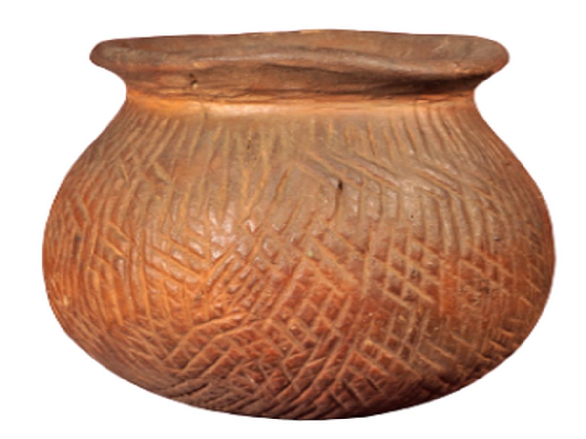 Handcrafted Earthen Pot Handcrafted Earthen Pot