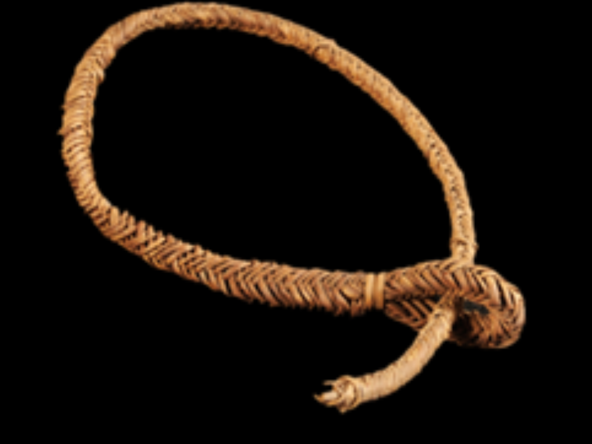 Straw Necklace of the Songhad Hill Tribe Straw Necklace of the Songhad Hill Tribe
