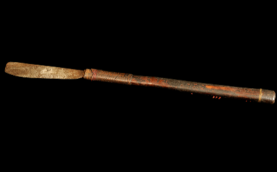 Sharp edged iron dao with bamboo handle Sharp edged iron dao with bamboo handle