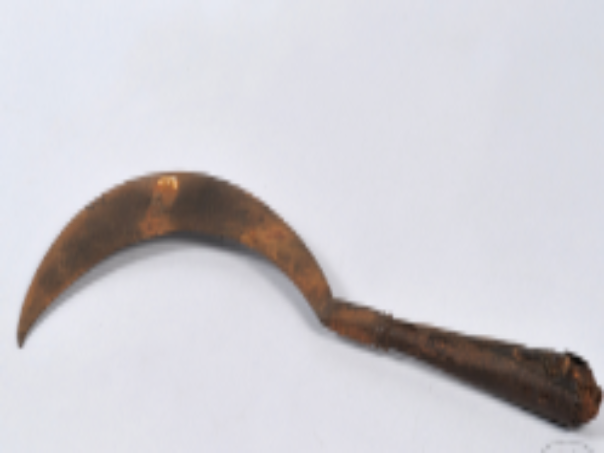 Wooden handle Iron Blade Wooden handle Iron Blade