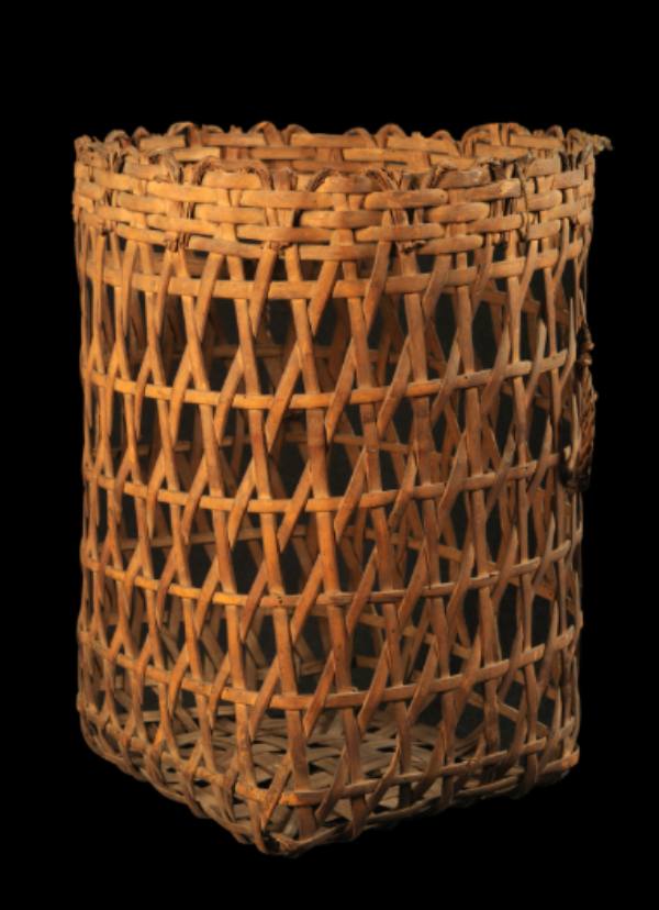 A traditional bamboo basket A traditional bamboo basket