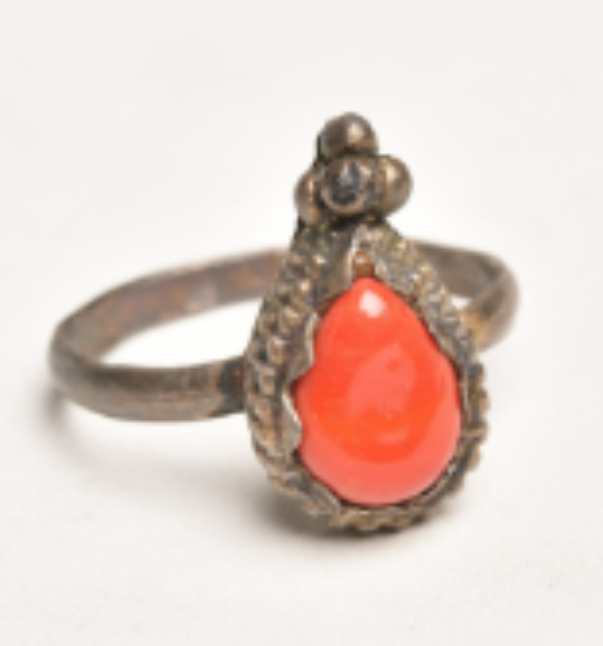 The Metal Finger Ring The Metal Finger Ring