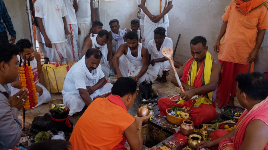Rituals and Ceremonies during sarhul festival Rituals and Ceremonies during sarhul festival