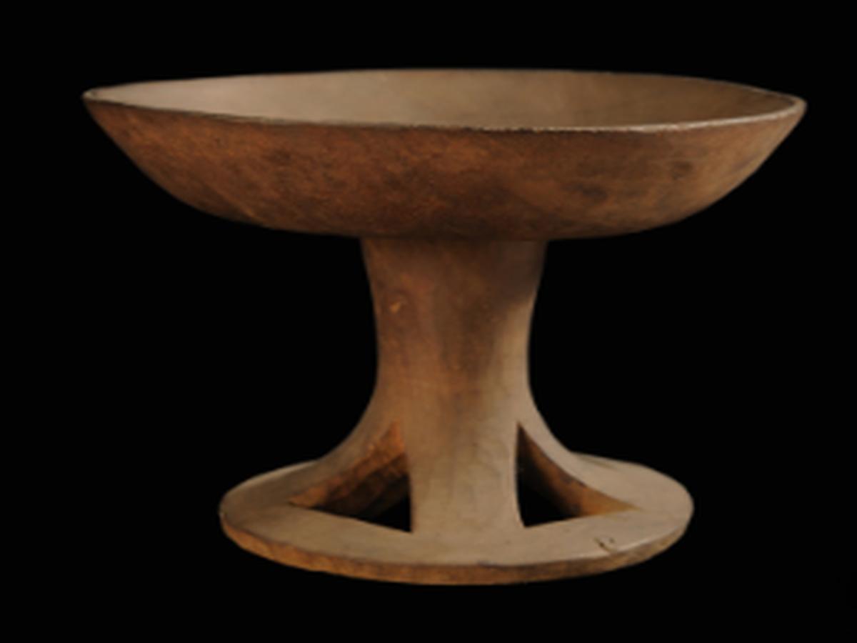 Back side of Circular Base Wooden Plates Back side of Circular Base Wooden Plates