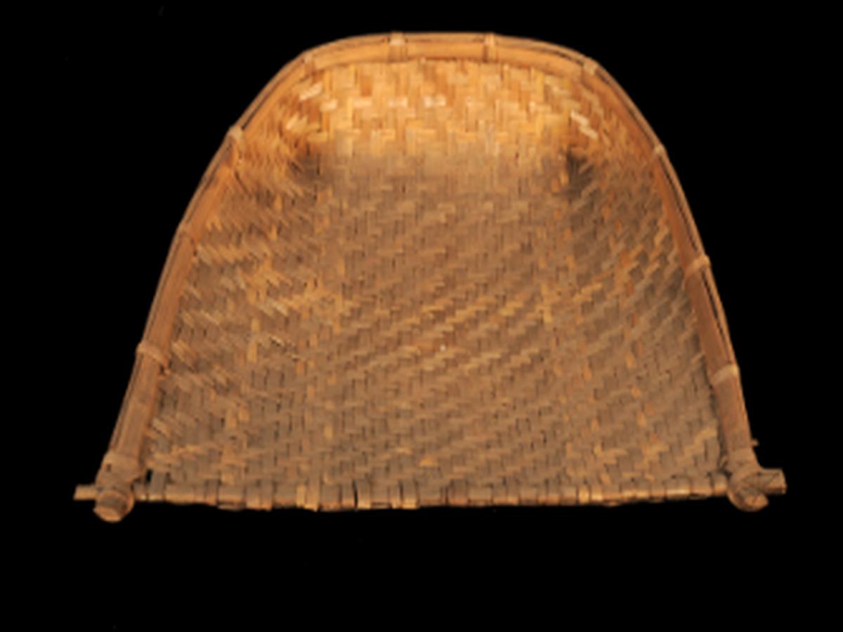 A U-shaped bamboo implement A U-shaped bamboo implement